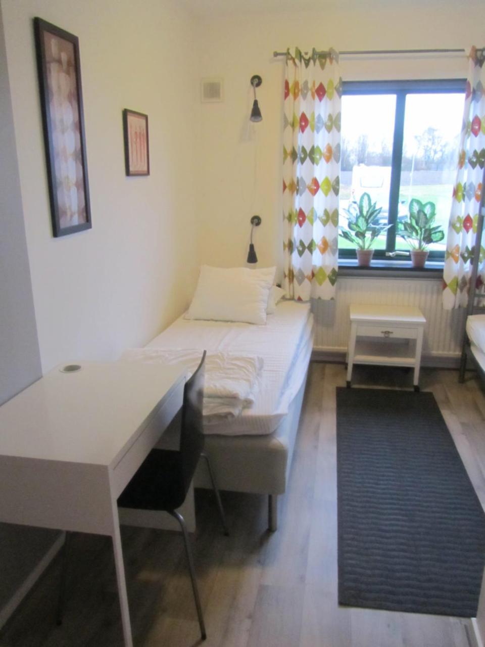 Bruksparkens Hostel ヴェッリンゲ自治体 エクステリア 写真
